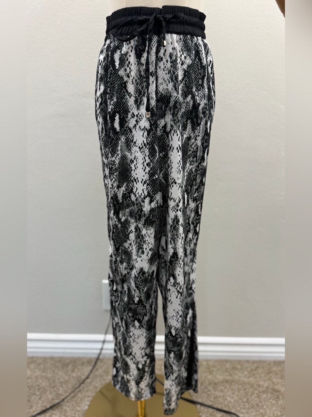 Calvin Klein Snake Print Pants Women’s Black White Satin Tie Waist Lounge